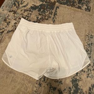 lululemon hotty hot high rise 4 inch